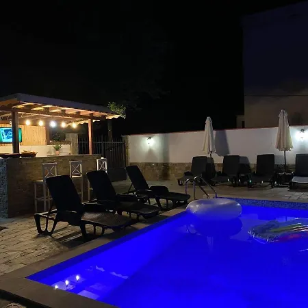Gasthuis Aqua Family Burgas Stad