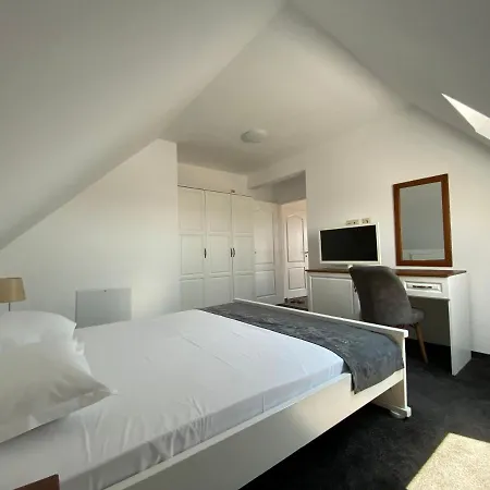 Aqua Family Guest house 4*